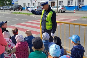 policjant i dzieci akt 1