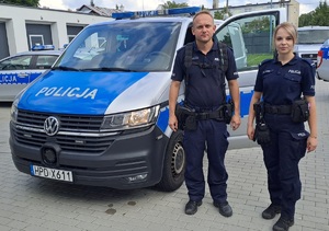 policjant i policjantka