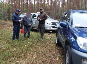 funkcjonariusz policji i straży leśnej