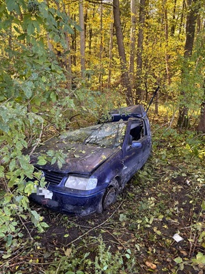 samochód volkswagen biorący udział w zdarzeniu drogowym
