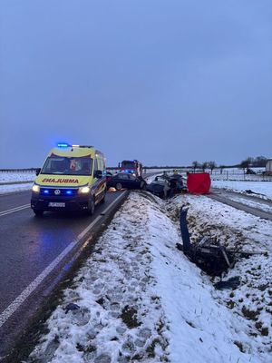 Pojazdy uczestniczące w zdarzeniu drogowym Seat Toledo i BMW