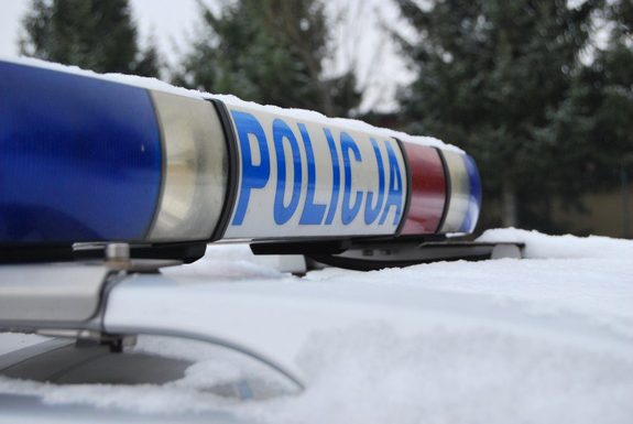 zaśnieżony radiowóz