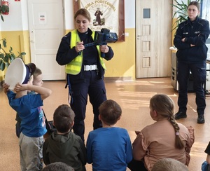 dzieci i policjantki