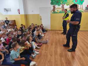 policjanci