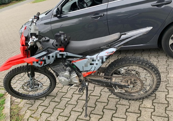 motocykl typu cross