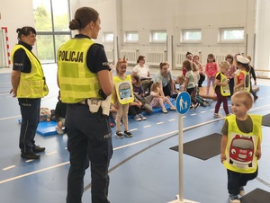 policjanci i dzieci