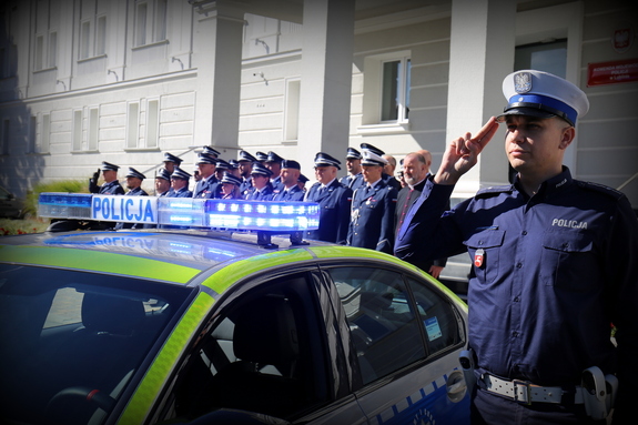 policjanci